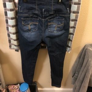 Size 11 YMI Wanna Betta butt skinny jeans